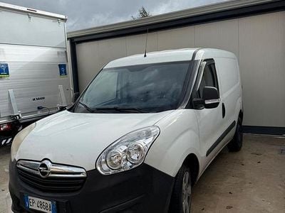 Usata Opel Combo 105 CV (77 kW) 2014 Bianco Furgone