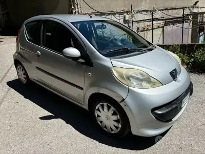 Usata Peugeot 107 54 CV (39 kW) 2006 Grigio Utilitaria