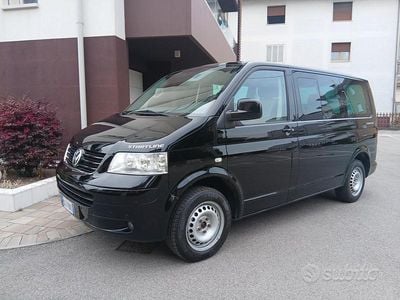 Begagnad VW Multivan Startline 130 HK (95 kW) 2009 Svart Minibuss