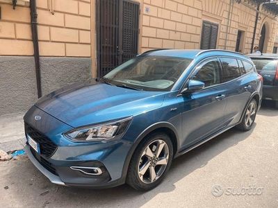 Usata Ford Focus 125 CV (91 kW) 2020 Blu Station wagon