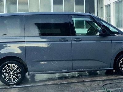 Begagnad VW Multivan 150 HK (110 kW) 2022 Grå Van