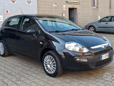 Usata Fiat Punto Evo Dynamic 77 CV (56 kW) 2010 Nero Utilitaria