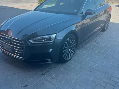 Usata Audi A5 Sportback S-Line 190 CV (139 kW) 2018 Grigio Utilitaria