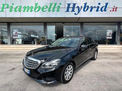 Usata Mercedes E200 Premium 136 CV (100 kW) 2013 Nero Berlina