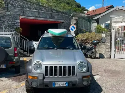 Usata Jeep Cherokee 150 CV (110 kW) 2003 SUV