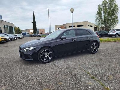 Usata Mercedes A180 116 CV (85 kW) 2022 Schwartz Berlina