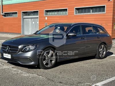 Usata Mercedes E200 Business 160 CV (117 kW) 2020 Grigio Station wagon