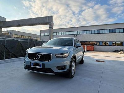 Usata Volvo XC40 R-Design 190 CV (139 kW) 2018 Blu/azzurro SUV