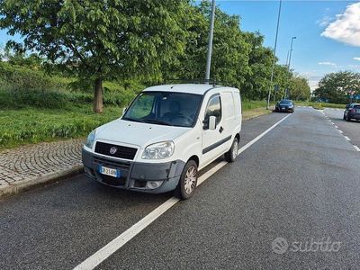 Usata Fiat Doblò 75 CV (55 kW) 2008 Bianco Monovolume