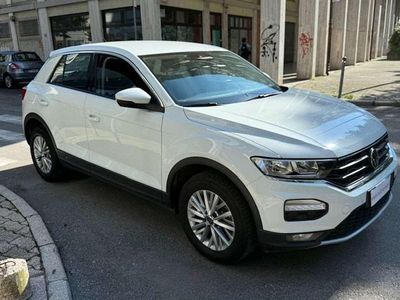 Usata VW T-Roc Business 110 CV (80 kW) 2022 Bianco SUV