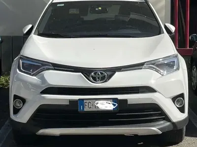 Usata Toyota RAV4 Style 143 CV (105 kW) 2016 SUV