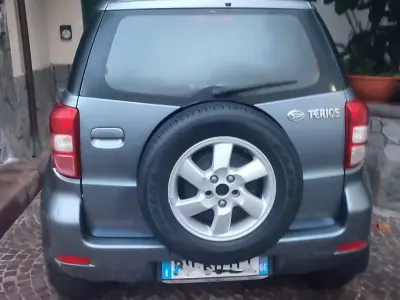 Usata Daihatsu Terios 105 CV (77 kW) 2009 SUV