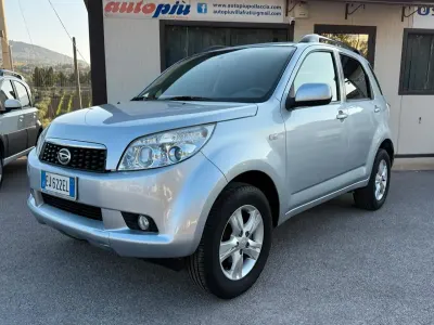 Usata Daihatsu Terios 101 CV (74 kW) 2011 Grigio SUV