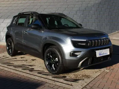 Nuova Jeep Avenger 144 CV (105 kW) 2025 Grigio SUV
