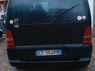 Begagnad Mercedes Vito 102 HK (75 kW) 2003 Svart Van
