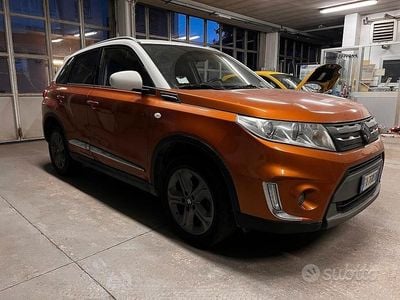 Usata Suzuki Vitara Cool 119 CV (87 kW) 2015 Arancione SUV