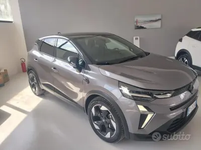 Usata Renault Captur Techno 91 CV (66 kW) 2025 Grigio SUV