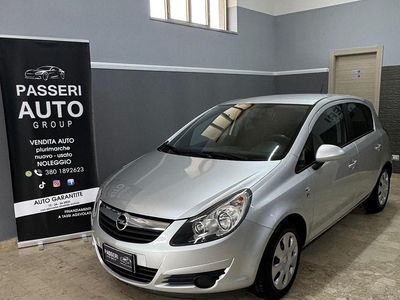 Usata Opel Corsa Edition 95 CV (69 kW) 2010 Grigio Utilitaria