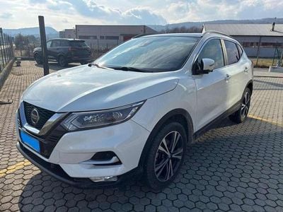 Usata Nissan Qashqai N-Connecta 140 CV (102 kW) 2020 White pearl SUV