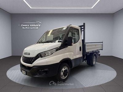 Usata Iveco Daily 136 CV (100 kW) 2021 Bianco Cabrio