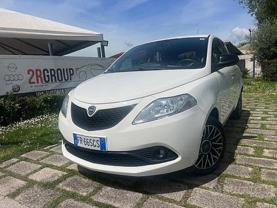 Usata Lancia Ypsilon Gold 69 CV (50 kW) 2018 Bianco Utilitaria