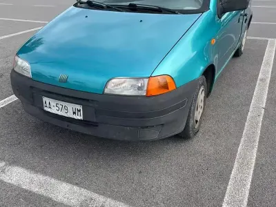 Usata Fiat Punto 54 CV (39 kW) 1994 Verde Berlina