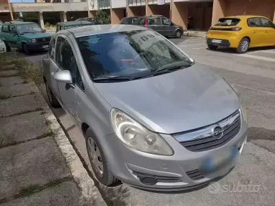 Usata Opel Corsa 69 CV (50 kW) 2008 Grigio Utilitaria