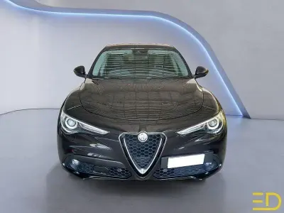 Usata Alfa Romeo Stelvio Super 179 CV (131 kW) 2019 Nero SUV