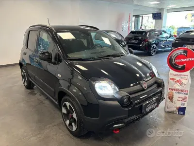 Usata Fiat Panda Cross Cross 69 CV (50 kW) 2024 Nero Utilitaria