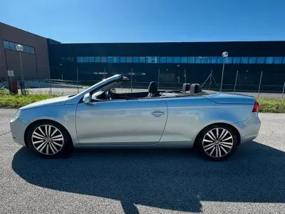 Usata VW Eos 150 CV (110 kW) 2007 Grigio Cabrio