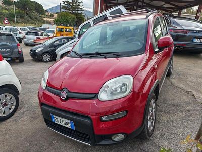 Usata Fiat Panda 4x4 S 74 CV (54 kW) 2013 Rosso Utilitaria