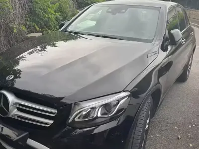 Usata Mercedes GLC250 211 CV (155 kW) 2018 Nero SUV
