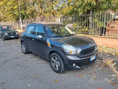 Usata Mini One Countryman 98 CV (72 kW) 2016 Marrone SUV