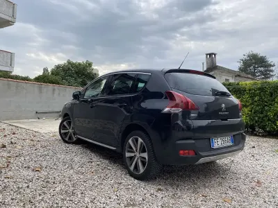 Usata Peugeot 3008 Active 120 CV (88 kW) 2016 Monovolume