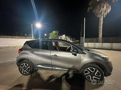 Usata Renault Captur 90 CV (66 kW) 2016 Grigio SUV