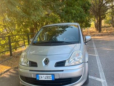 Usata Renault Grand Modus 75 CV (55 kW) 2011 Grigio Monovolume