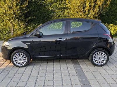 Usata Lancia Ypsilon Silver 69 CV (50 kW) 2014 Nero Utilitaria