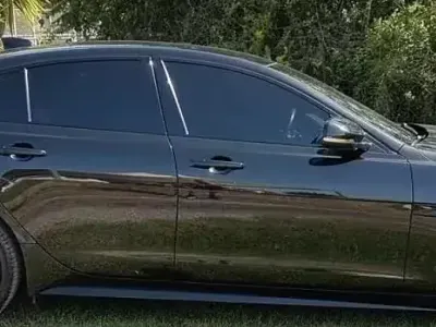 Usata Jaguar XE R-Dynamic 179 CV (131 kW) 2019 Nero Berlina