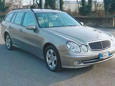 Usata Mercedes E280 Avantgarde 177 CV (130 kW) 2004 Grigio Station wagon