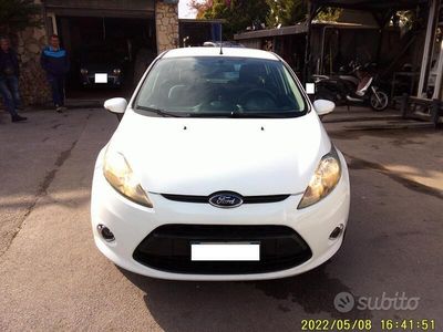 usata Ford Fiesta 6ª BENZ/GPL DI SERIE FULL 5P 2012