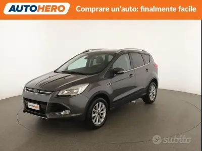 Usata Ford Kuga Titanium 120 CV (88 kW) 2016 Grigio SUV