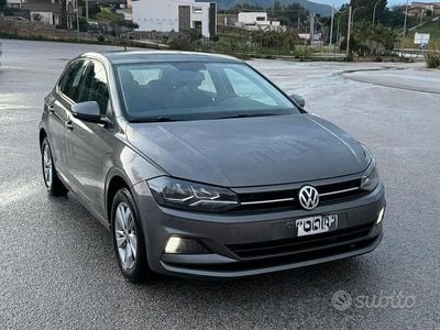 Usata VW Polo Comfortline 95 CV (69 kW) 2020 Grigio Berlina