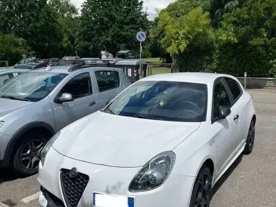 Usata Alfa Romeo Giulietta Tech Edition 120 CV (88 kW) 2019 Utilitaria