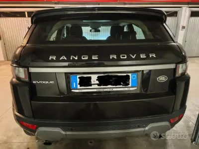 Usata Land Rover Range Rover evoque 150 CV (110 kW) 2016 Nero SUV