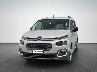Usata Citroën Berlingo Feel 102 CV (75 kW) 2022 Perla sabbia Monovolume