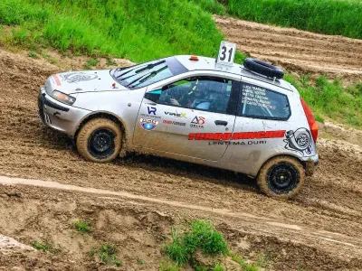 Usata Fiat Punto 60 CV (44 kW) 2001 Utilitaria