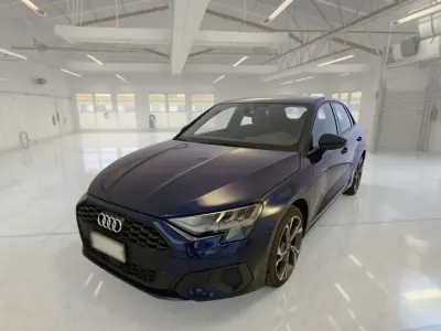Usata Audi A3 Business 150 CV (110 kW) 2022 Blu Berlina