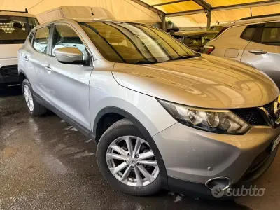 Usata Nissan Qashqai 131 CV (96 kW) 2014 Grigio SUV