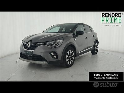 Usata Renault Captur Techno 145 CV (106 kW) 2023 Grigio scuro SUV