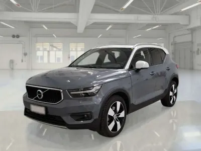 Gebraucht Volvo XC40 Momentum 197 PS (144 kW) 2021 Grau SUV